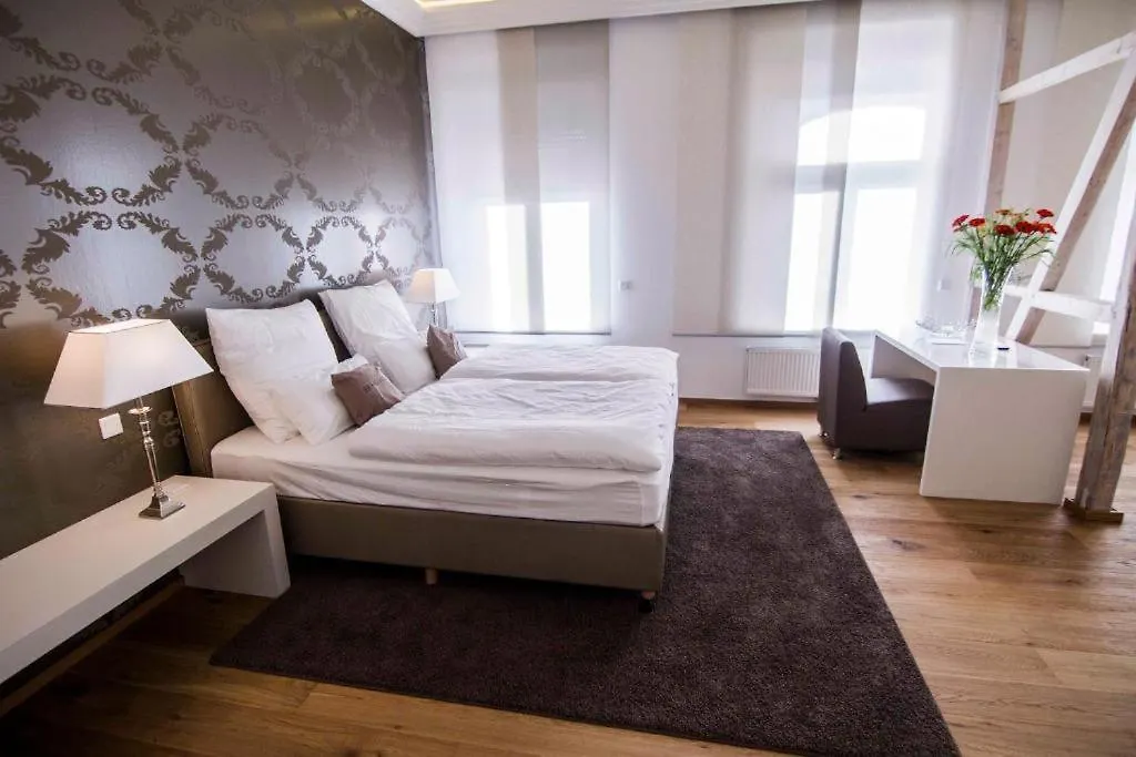 Helvetia Suites Düsseldorf Apartament